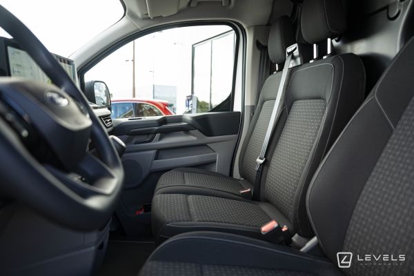 Utilitaire FORD TRANSIT CUSTOM 320 L2H1 2.0 ECOBLUE 136 CH TREND - 27490€ HT