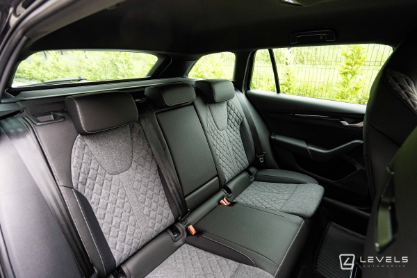 Skoda Octavia Combi Sportline 1.5 TSI 150 ch DSG7