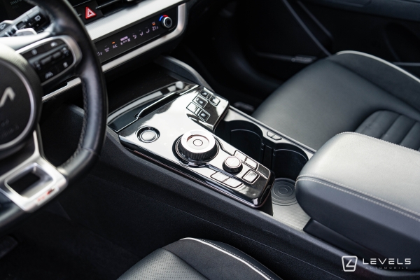 Kia SPORTAGE GT-Line Premium 265 ch Plug In Hybrid 4WD 1.6 T-GDI BVA6