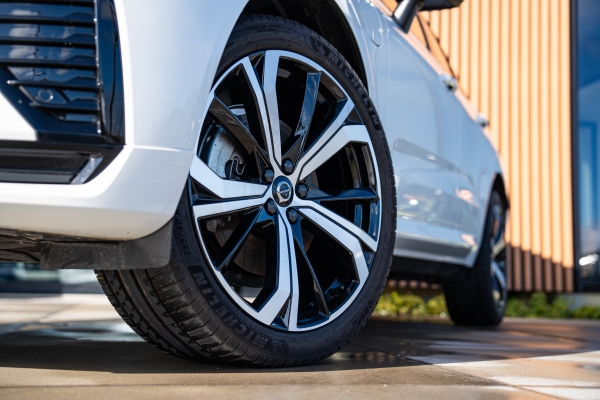  Volvo XC60 T6 253 + 145 ch Recharge Ultimate Style Dark