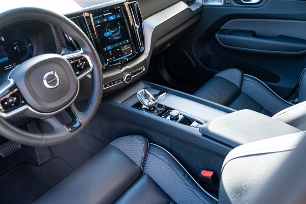  Volvo XC60 T6 253 + 145 ch Recharge Ultimate Style Dark