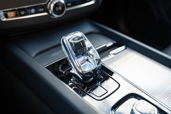  Volvo XC60 T6 253 + 145 ch Recharge Ultimate Style Dark