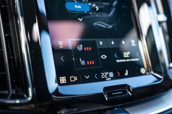  Volvo XC60 T6 253 + 145 ch Recharge Ultimate Style Dark