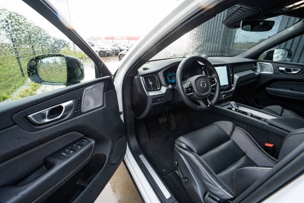  Volvo XC60 T6 253 + 145 ch Recharge Ultimate Style Dark