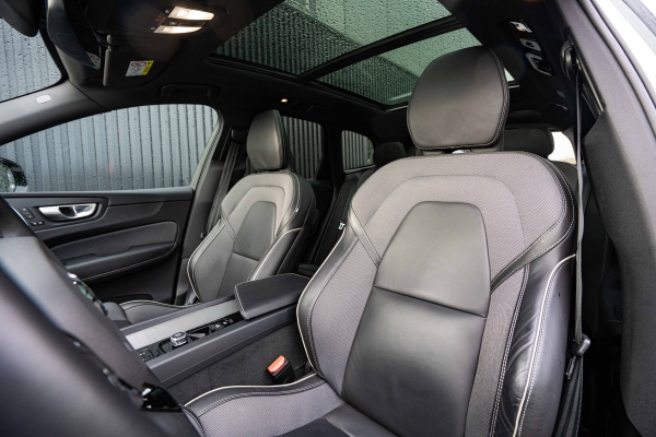  Volvo XC60 T6 253 + 145 ch Recharge Ultimate Style Dark