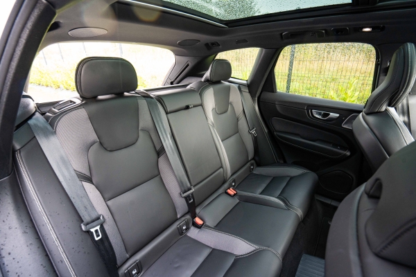  Volvo XC60 T6 253 + 145 ch Recharge Ultimate Style Dark