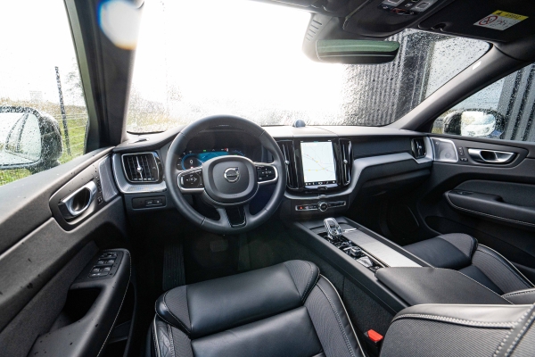  Volvo XC60 T6 253 + 145 ch Recharge Ultimate Style Dark