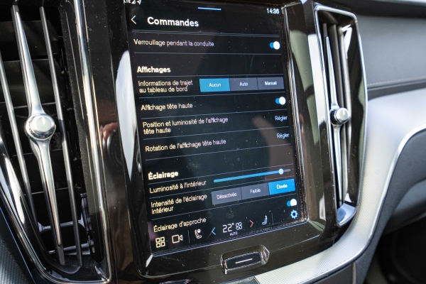  Volvo XC60 T6 253 + 145 ch Recharge Ultimate Style Dark