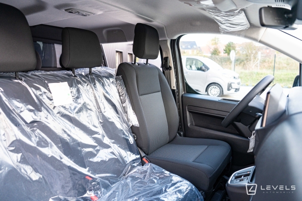 Utilitaire Citroën Jumpy Double Cabine 6 Places M BlueHDI 180 Ch EAT8 - 33325 €HT