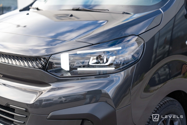 Utilitaire Citroën Jumpy Double Cabine 6 Places M BlueHDI 180 Ch EAT8 - 33325 €HT