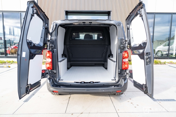 Utilitaire Citroën Jumpy Double Cabine 6 Places M BlueHDI 180 Ch EAT8 - 33325 €HT