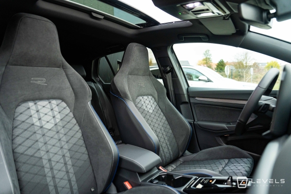  Volkswagen GOLF 8 1.5L eTSI 150 CH R-LINE Limited DSG7