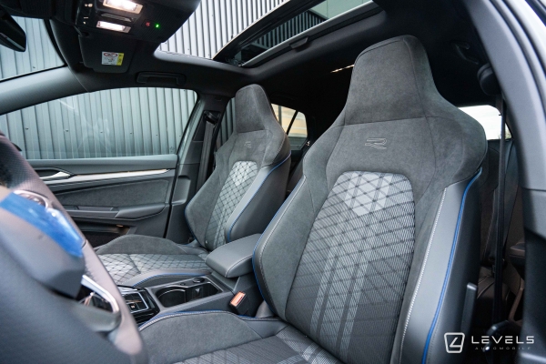  Volkswagen GOLF 8 1.5L eTSI 150 CH R-LINE Limited DSG7