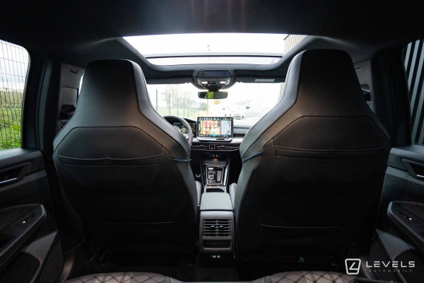  Volkswagen GOLF 8 1.5L eTSI 150 CH R-LINE Limited DSG7