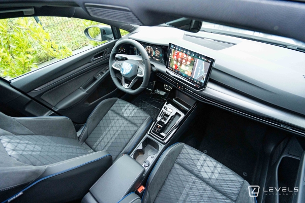  Volkswagen GOLF 8 1.5L eTSI 150 CH R-LINE Limited DSG7