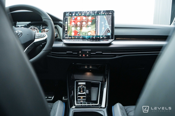  Volkswagen GOLF 8 1.5L eTSI 150 CH R-LINE Limited DSG7