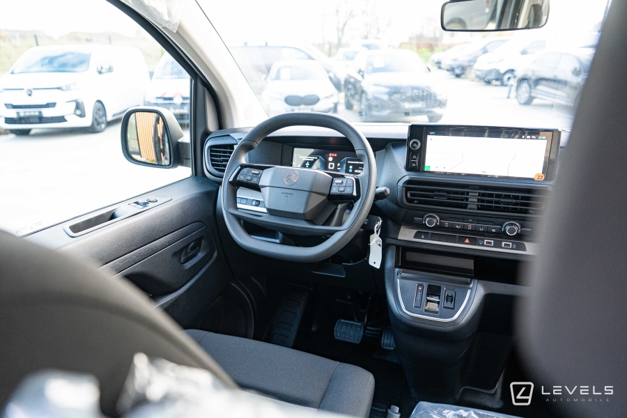 Utilitaire Citroën Jumpy Double Cabine 6 Places M BlueHDI 180 Ch EAT8 - 33325 €HT