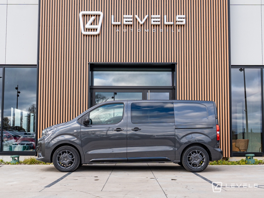 Utilitaire Citroën Jumpy Double Cabine 6 Places M BlueHDI 180 Ch EAT8 - 33325 €HT