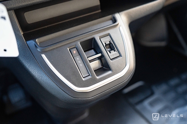 Utilitaire Citroën Jumpy Double Cabine 6 Places M BlueHDI 180 Ch EAT8 - 33325 €HT