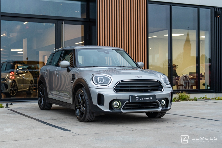 MINI COUNTRYMAN COOPER Essential 136 ch BVA7