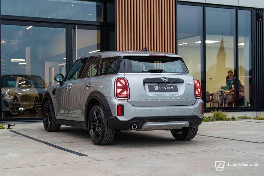 MINI COUNTRYMAN COOPER Essential 136 ch BVA7