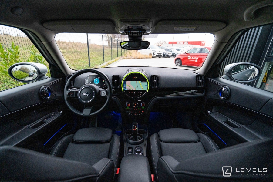 MINI COUNTRYMAN COOPER Essential 136 ch BVA7