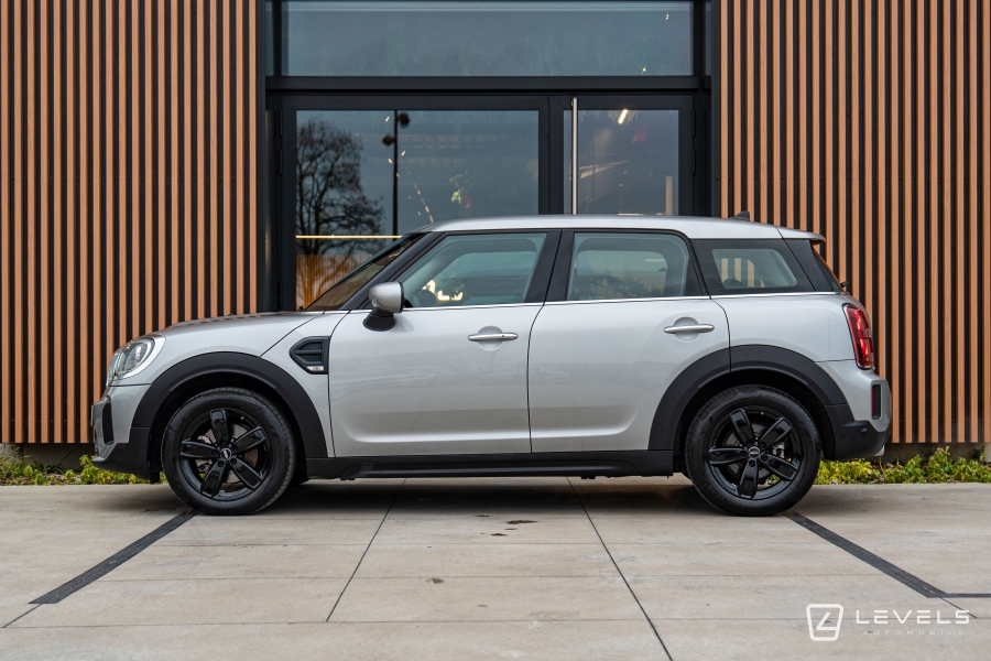 MINI COUNTRYMAN COOPER Essential 136 ch BVA7