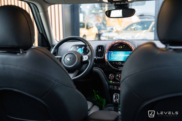 MINI COUNTRYMAN COOPER Essential 136 ch BVA7