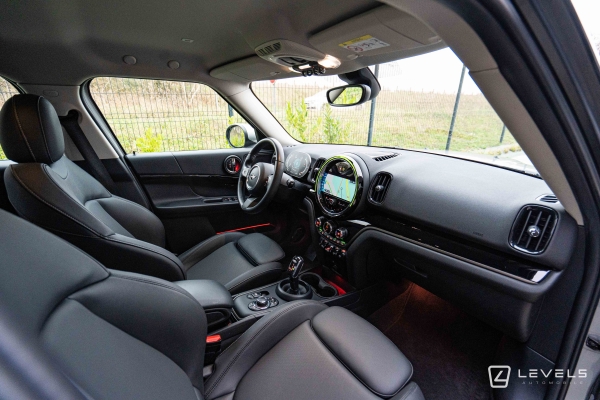 MINI COUNTRYMAN COOPER Essential 136 ch BVA7