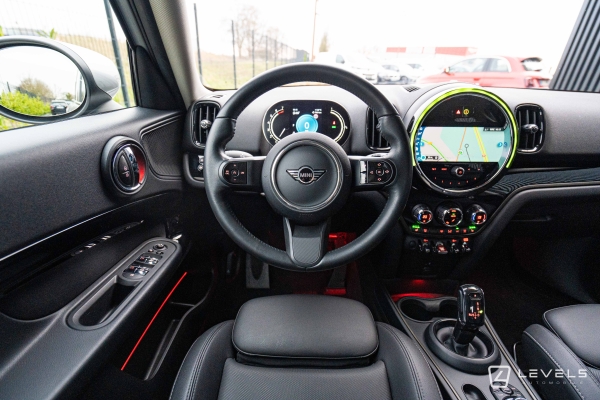 MINI COUNTRYMAN COOPER Essential 136 ch BVA7
