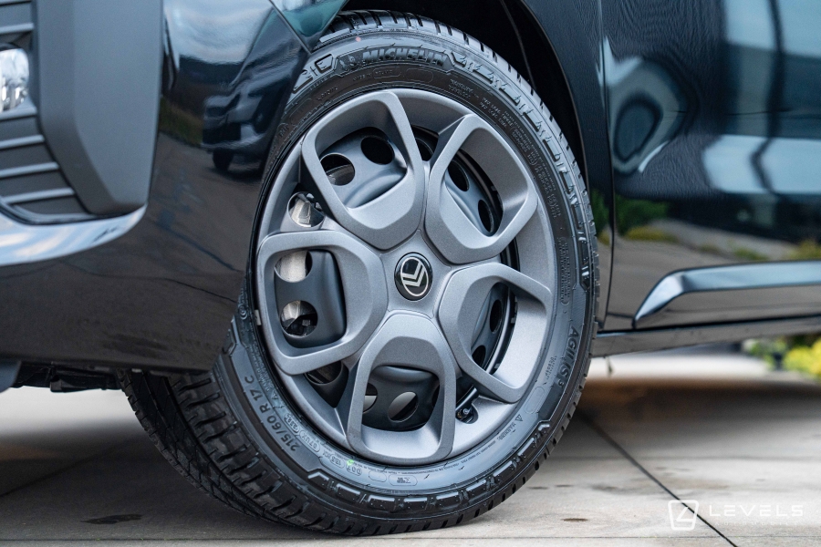 Utilitaire Citroën Jumpy Double Cabine 6 Places M BlueHDI 180 Ch EAT8 - 33325 €HT