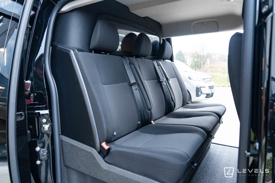 Utilitaire Citroën Jumpy Double Cabine 6 Places M BlueHDI 180 Ch EAT8 - 33325 €HT