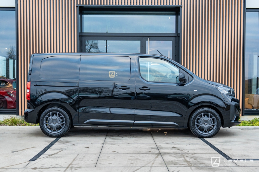 Utilitaire Citroën Jumpy Double Cabine 6 Places M BlueHDI 180 Ch EAT8 - 33325 €HT