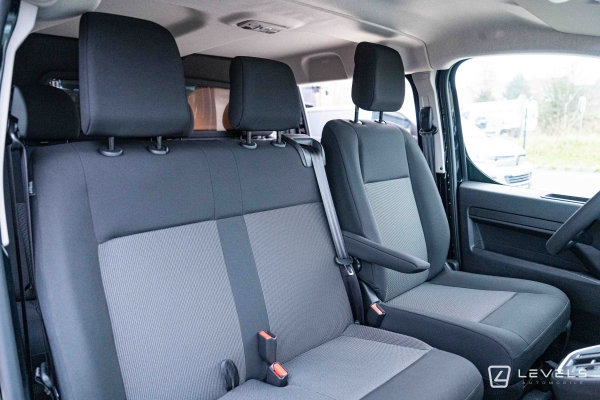 Utilitaire Citroën Jumpy Double Cabine 6 Places M BlueHDI 180 Ch EAT8 - 33325 €HT