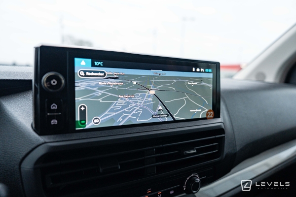 Utilitaire Citroën Jumpy Double Cabine 6 Places M BlueHDI 180 Ch EAT8 - 33325 €HT