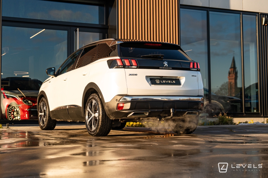 Peugeot 3008 1.5 BLUEHDI 130 CH GT LINE