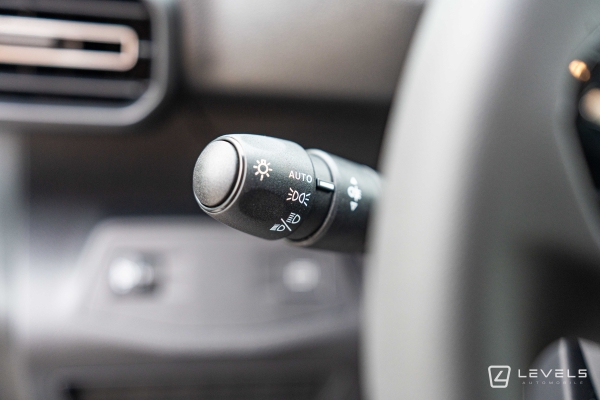 Utilitaire PEUGEOT Partner Standard 130 Ch 1.5 EAT8 - 19158 € HT