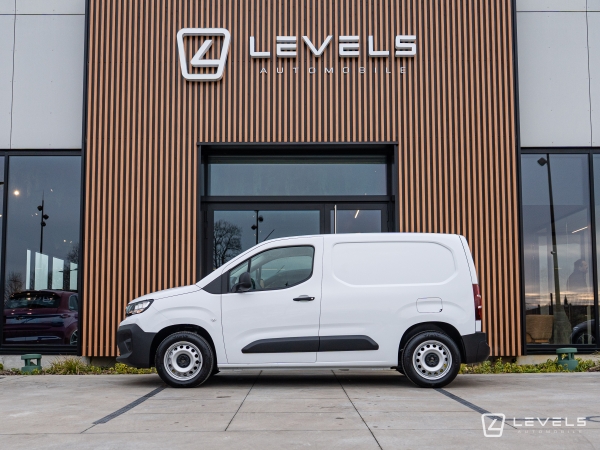 Utilitaire PEUGEOT Partner Standard 130 Ch 1.5 EAT8 - 19158 € HT