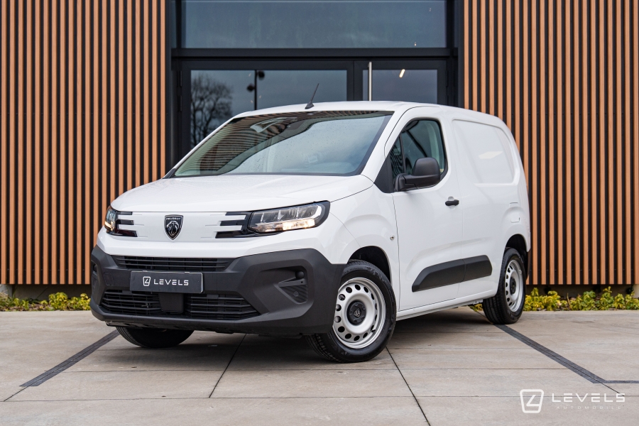 PEUGEOT Partner Standard 130 Ch 1.5 EAT8 - 19158 € HT