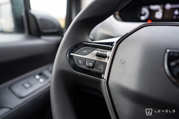 Utilitaire PEUGEOT Partner Standard 130 Ch 1.5 EAT8 - 19158 € HT