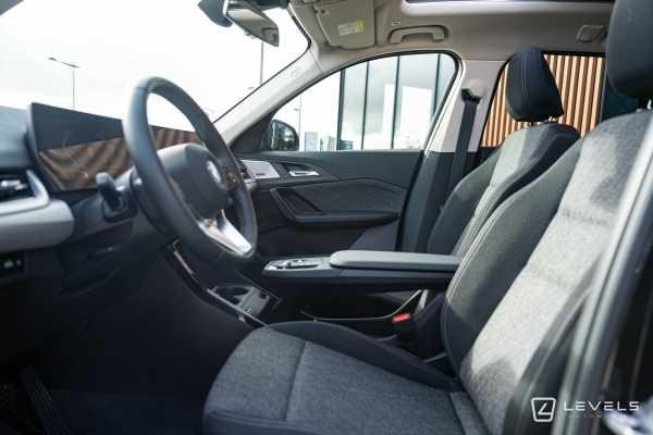 BMW X1 xDrive 30e Business Design DKG7