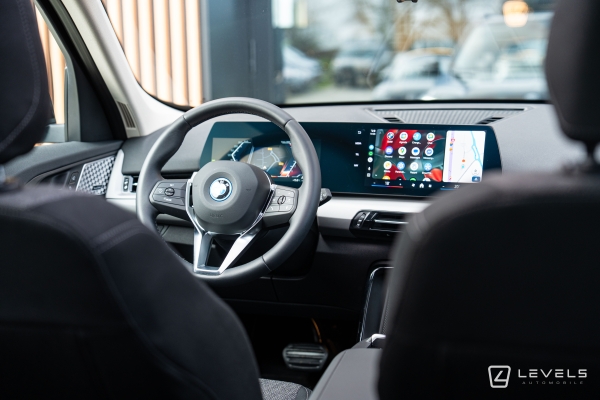 BMW X1 xDrive 30e Business Design DKG7