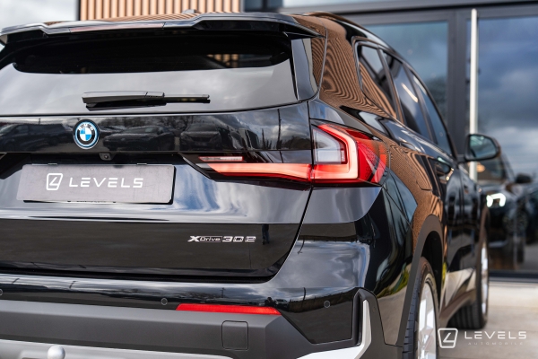 BMW X1 xDrive 30e Business Design DKG7