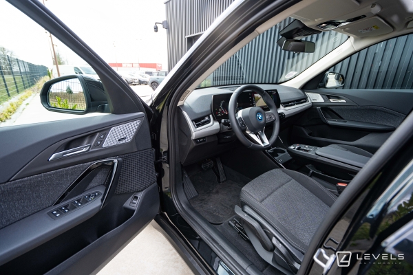 BMW X1 xDrive 30e Business Design DKG7