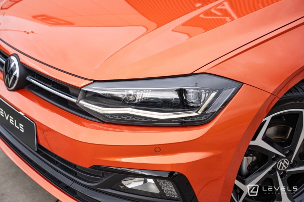  Volkswagen POLO 1.0 TSI 110 R-LINE