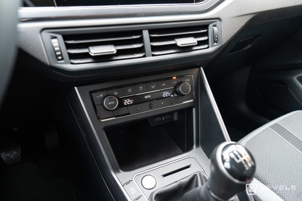  Volkswagen POLO 1.0 TSI 110 R-LINE