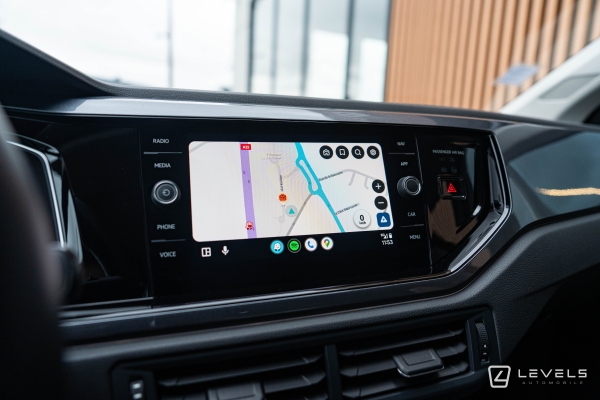  Volkswagen POLO 1.0 TSI 110 R-LINE