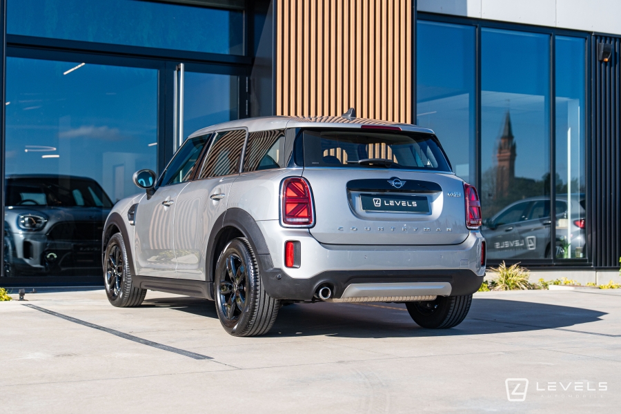 MINI COUNTRYMAN COOPER Essential 136 ch BVA7