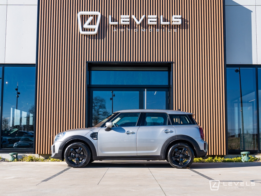 MINI COUNTRYMAN COOPER Essential 136 ch BVA7
