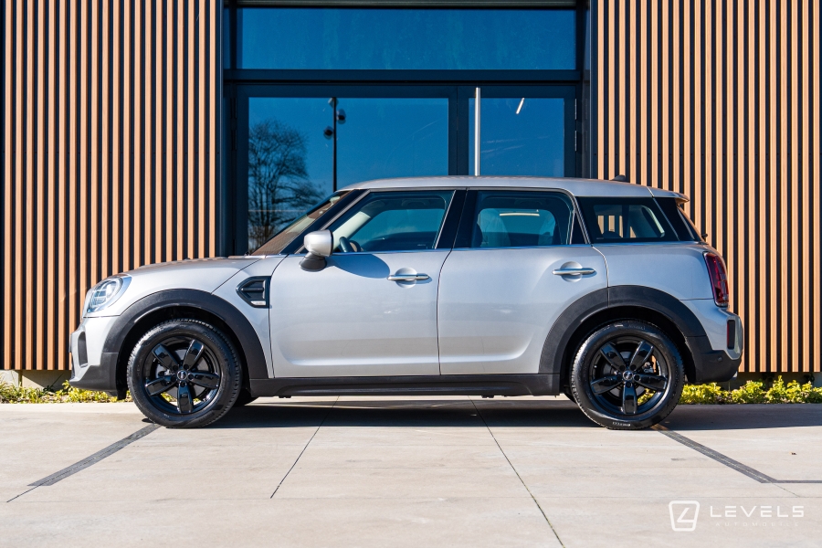 MINI COUNTRYMAN COOPER Essential 136 ch BVA7